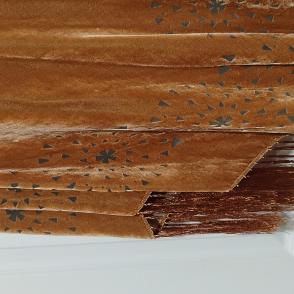 Camel Poncho with gorgeous tassels velvet feel - Picture 6 of 15